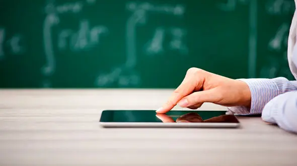 اختصاص 2هزار میلیارد تومان به آموزش و پرورش برای خرید تبلت دانش آموزی