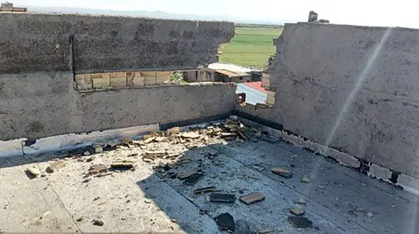 خسارت شدید صاعقه به خانه ای در ساوه + عکس