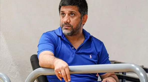 سرقت نافرجام از منزل علیرضا دبیر رئیس فدراسیون کشتی /  دو سارق دستگیر شدند