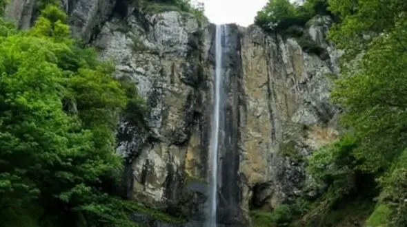 از با شکوه ترین آبشار ایران تا خوانسار سفید پوش