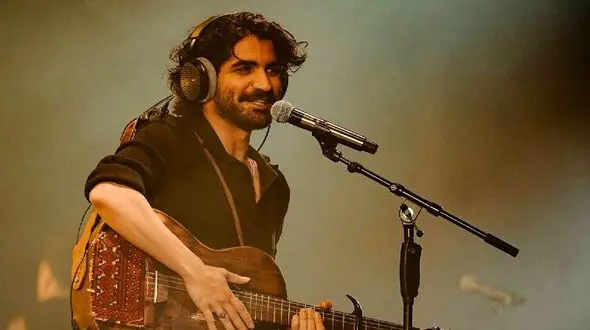 عرفان طهماسبی از «امشب» خواند