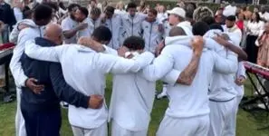 آماده‌ سازی تیم ملی ساحل عاج برای جام جهانی با تلاوت قرآن و دعا + فیلم