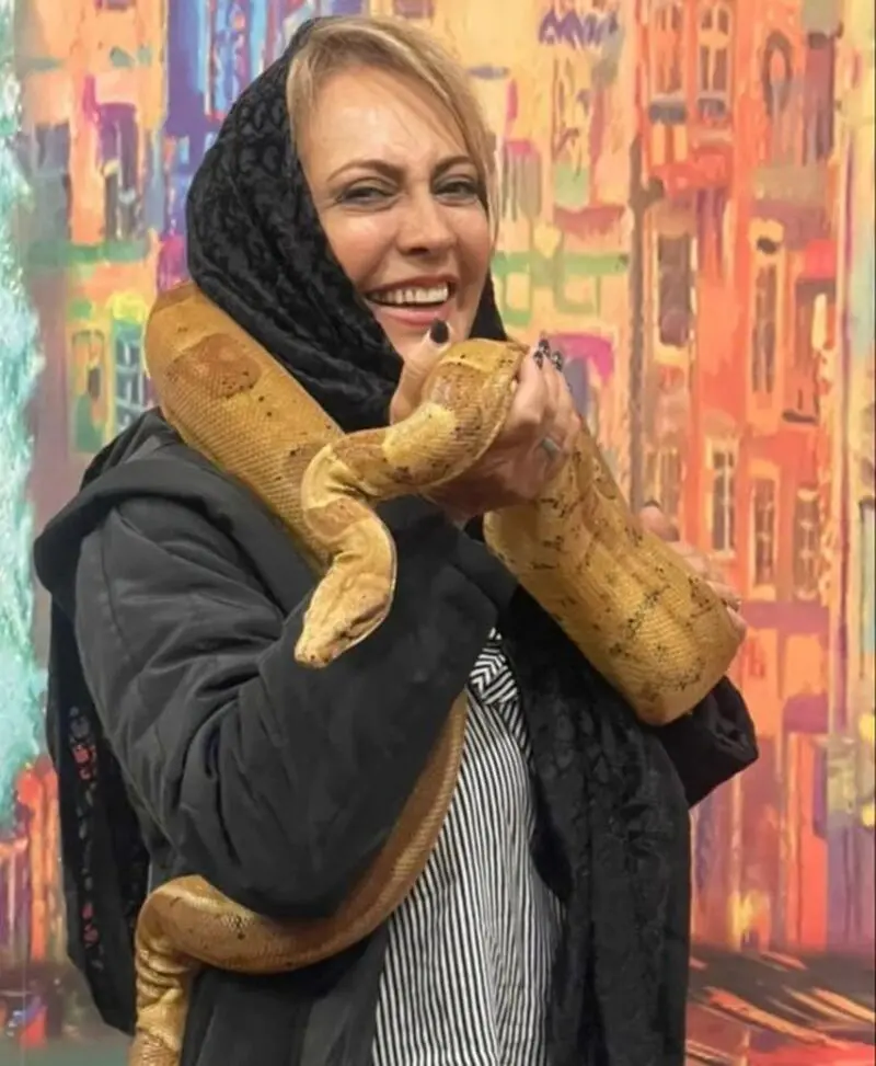 شیرین بینا