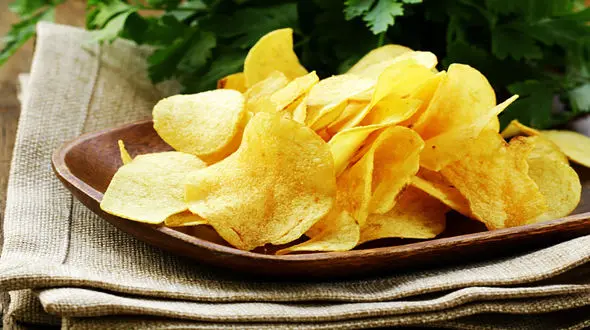 جنجال کلیپ یک فروشنده از چیپس کیلویی 185هزار تومان / آیا مسوولان می بینند؟