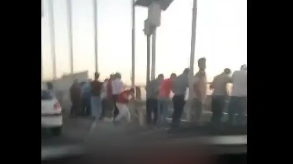 خودکشی دختر هشتگردی با پریدن از روی پل + فیلم