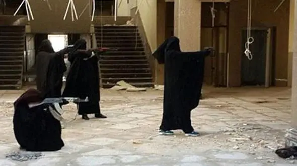 خودسوزی زن داعشی در موصل