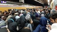 سرگردانی تهرانی ها در خط یک مترو / مدیرعامل مترو تکذیب کرد + عکس های صبح امروز