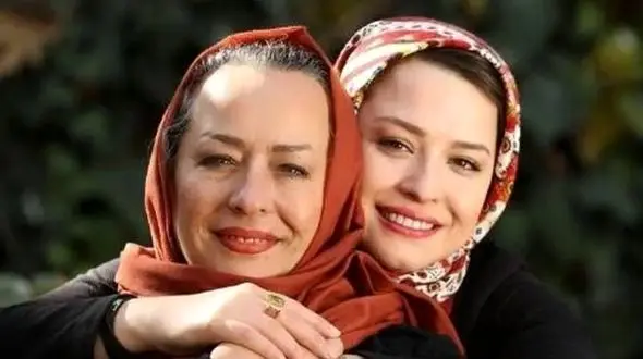 تبلیغ مهراوه پرسپولیسی برای استقلال!