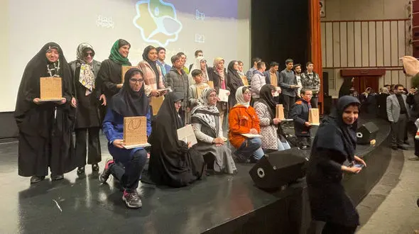 عکس و فیلم از آیین اختتامیه دومین جشنواره انتخاب نوجوانان کنشگر در تهران