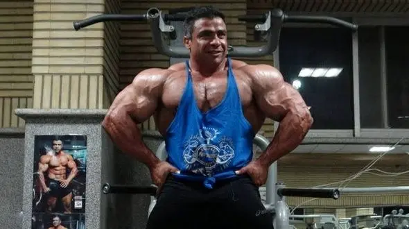 فیلم / تذکر جدی بیت الله عباسپور، کوه عضله ایران به یک دختر خارجی در مسترالمپیا: من مسلمانم به من دست نده/ روحش شاد