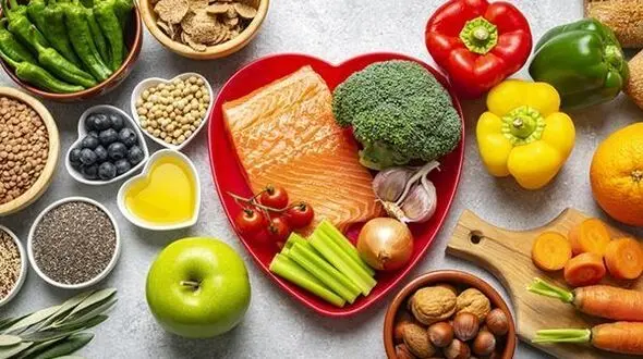 سالم‌ ترین تغذیه برای قلب چیست؟ این خوراکی‌ ها را بیشتر بخورید
