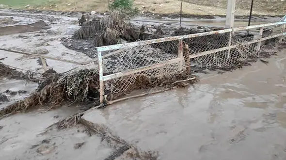 هم اکنون طغیان شدید رودخانه های روستای زید شهرستان بدره + فیلم
