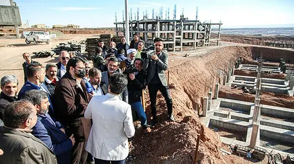 بازدید وزیر راه و شهرسازی از پروژه‌ های طرح نهضت ملی مسکن در پرند
