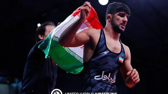 دعا های پدر و مادر سعید اسماعیلی برای پیروزی پسرشان / تمام ایران دعاگوی پهلوان بختیاری