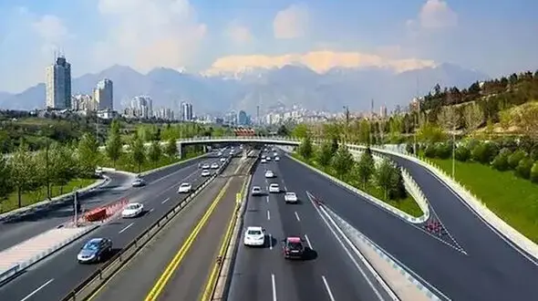 عضو شورای شهر تهران: خط زرد رنگ HOV اتوبان همت هیچ اولویتی ندارد / ما باید برای اتوبوس های شهر خط ویژه در نظر بگیریم نه خودروهای شخصی ! + فیلم