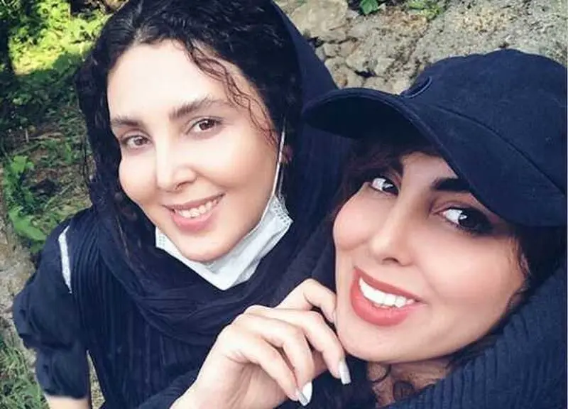 نوشا خواهر لیلا بلوکات