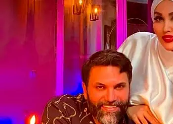 فیلم / نگاهی به چیدمان خانه شاهانه و باشکوه علیرضا نیک‌بخت با سلیقه همسر زیبایش  /  از مبلمان مدرن و پرده‌های اعیانی تا درختچه‌های تزئینی