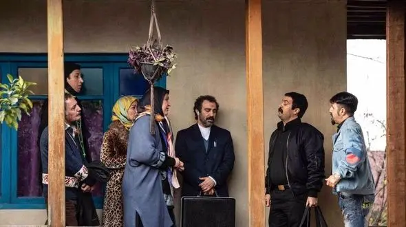 تفریح  بازیگران پایتخت در استخر پراز آب 