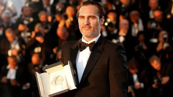 بازیگر معروف حضرت مسیح شد +تصاویر
