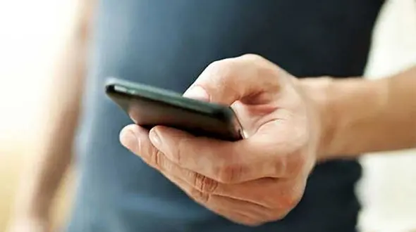 فیلم حمله وحشیانه گوشی‌ قاپ‌های پایتخت با چاقو به مردم / پلیس پاتک زد