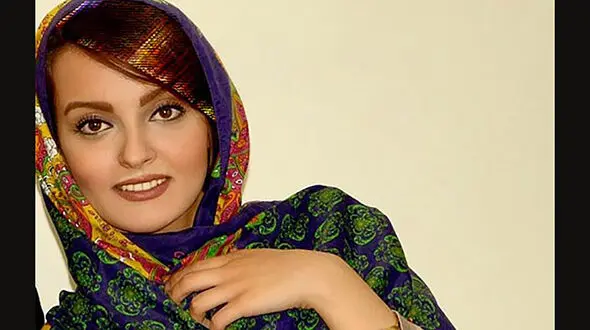 زیبایی نیلوفر پارسا  کنار شوهرش با موهای ریخته ! + عکسی لو دهنده سن شوهرش !