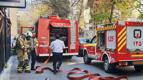 آتش سوزی در ساختمان خبرگزاری رکنا / آتش نشانان به موقع رسیدند