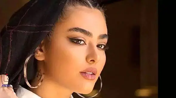 عکس سانسور لازم ریحانه پارسا در ترکیه / بازگشت خانم بازیگر به مرز ابتذال