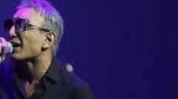 دانلود آهنگ باشکوه شادمهر عقیلی / اتفاقی رد شدی از پیش من 
