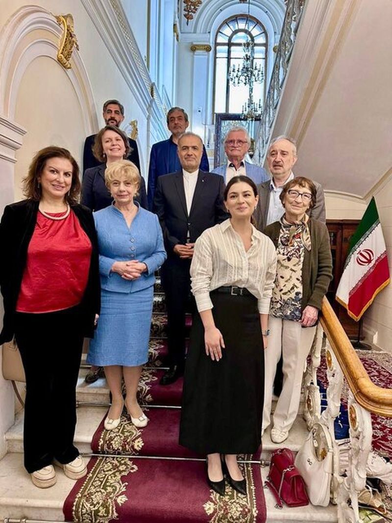 سفیر ایران خبر داد :سفر «پوتین» به تهران در آینده نزدیک /سرمایه گذاری ۸ میلیارد دلاری روسیه در میادین گازی ایران