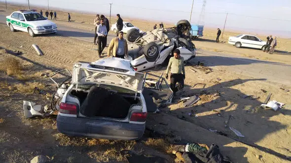 مرگ دلخراش 4 پلیس در تصادف وحشتناک جاده نیشایور /  یک پلیس در کما؛ مردم دعایش کنید + عکس صحنه تصادف 