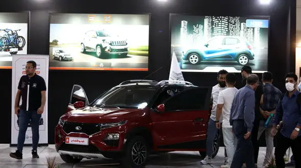 از استقبال گسترده نمایندگان مجلس تا بازدید دیپلمات های خارجی