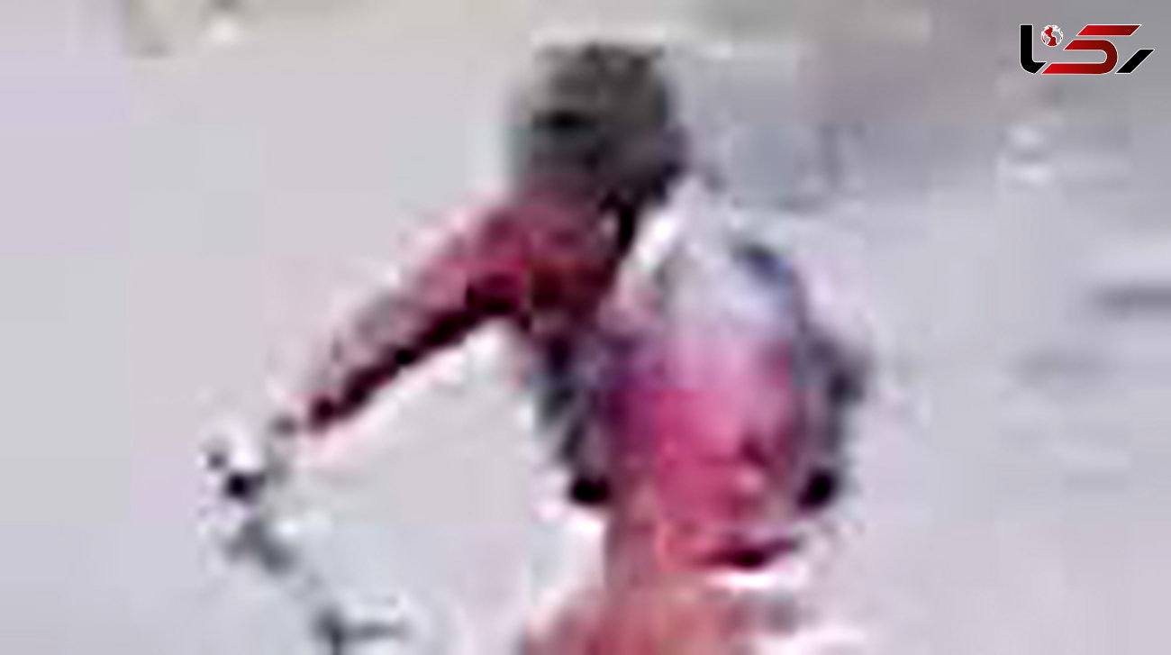 حمله شیطانی به دختر دوچرخه سوار در پارک+ عکس