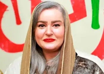 فیلم / درخشندگی خانم بازیگران در بین مردم با استایل های زیبا /  نعیمه نظام دوست باز بیشنر به چشم آمد