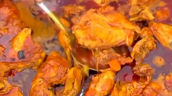 تاس کباب مرغ به شیوه متفاوت بپز + فیلم