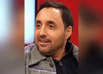 فیلم / امیرمهدی ژوله رسما آبروی امیرحسین رستمی  را برد / خاطره غش آور با مهران مدیری  ...