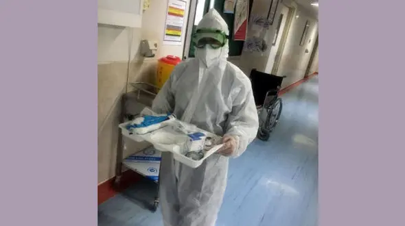 دست به دعا شدن پرستاران بخش کرونایی در آمریکا+فیلم