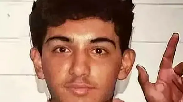  آهنگ " دهاتی "  این خواننده را سلطان پاپ ایران کرد! + این عکس را حتما ببینید