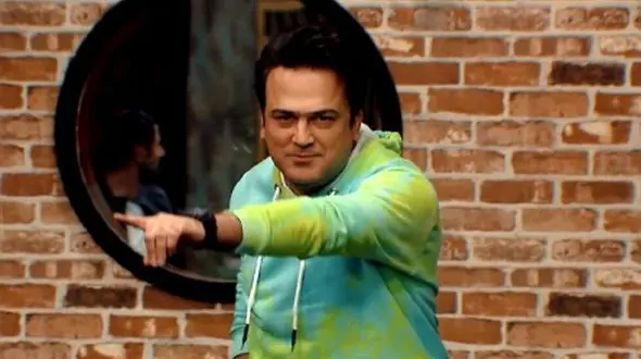 فیلم آواز شاد /  رقص حامد آهنگی که با رقص یوسف صیادی سالن رو برد رو هوا ...