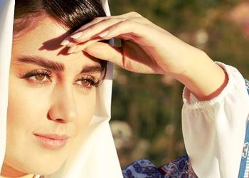 فیلم /  رونمایی افسانه پاکرو از خواهر زیباترش : باید 2 برادر خواستگاری من و خواهرم بیان تا ازدواج کنم ... / تعداد خواستگارام دیوانه کننده ان اما ../ نمی خوام بگن تو دختر خوشگله ...
