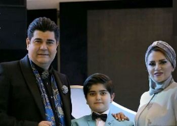 نگاهی به خانه شیک و لوکس و شاهانه سالار عقیلی / از مجسمه خود سالار عقیلی تا گربه خانگی و آینه کنسول تا پرده و تابلو و صندلی گهواره ای