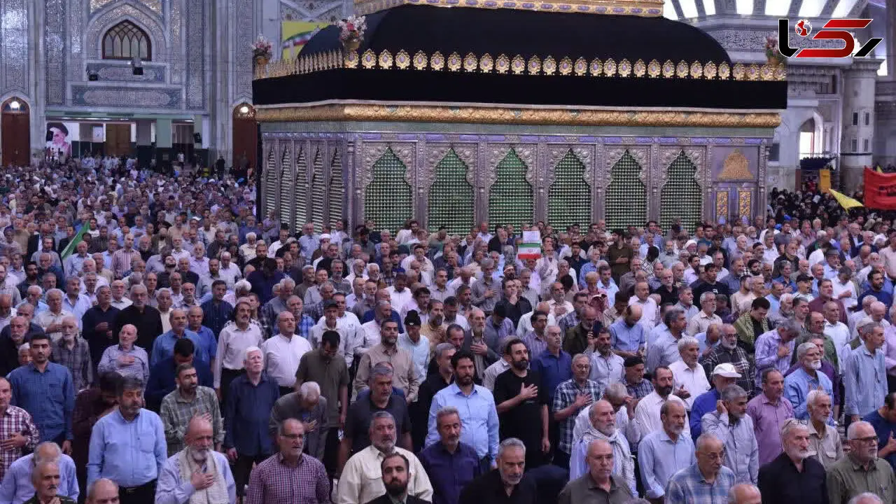 اقامه نماز جمعه تهران در حرم امام خمینی (ره) / عکس