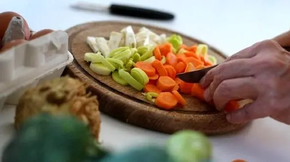 تغذیه مناسب؛ قبل و بعد از دریافت واکسن کرونا