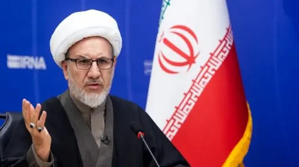 گاف‌های جنجالی رائفی پور و کنایه‌های بیگدلی! + عکس مدرک غیر مرتبط رائفی پور