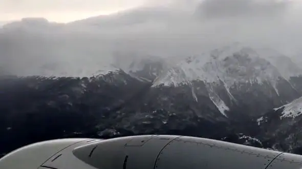 وحشت مسافران از تلاطم هواپیما + فیلم