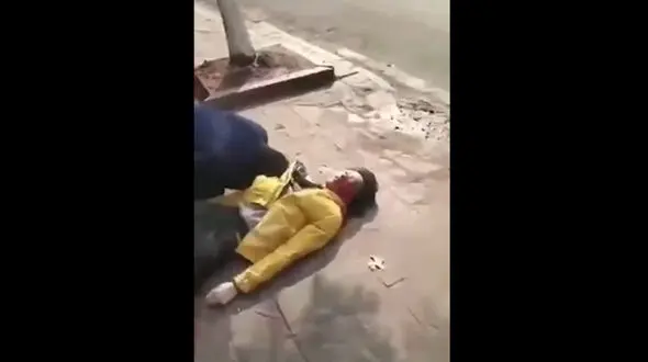 قتل یک زن کرونایی با شلیک پلیس چین / فرار از قرنطینه + فیلم