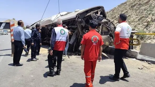  41 زائر مصدوم در حادثه انحراف اتوبوس از جاده
