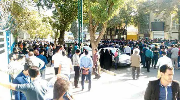  مردی با پول 23 هزار کرمانشاهی سوار اسب و  خودروهای گران‌قیمت شد + عکس