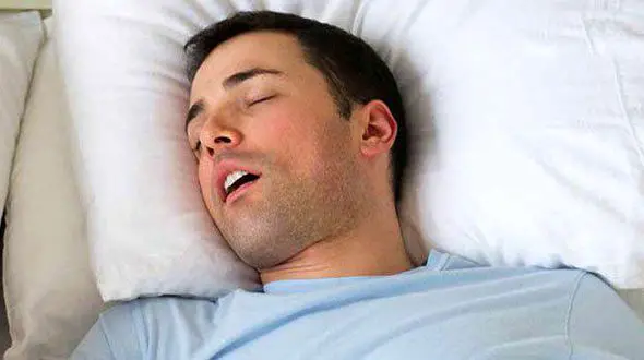 ضررهای خوابیدن با دهان باز!