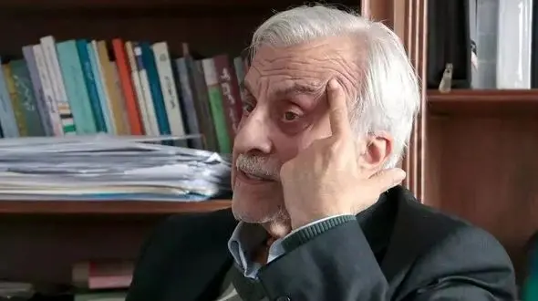 هاشمی طبا به نماینده مجلس: نه از جنگ می دانی، نه از تاریخ!