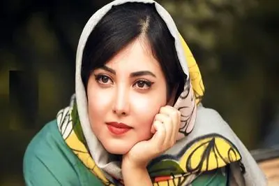 اتاق خواب سبز و پرنشاط زیبا کرمعلی، رتبه‌ی 8 کنکور هنر و بازیگر فیلم‌های لاتاری و  دینامیت / از درخت تو گلدون تا تابلوهای دیواری